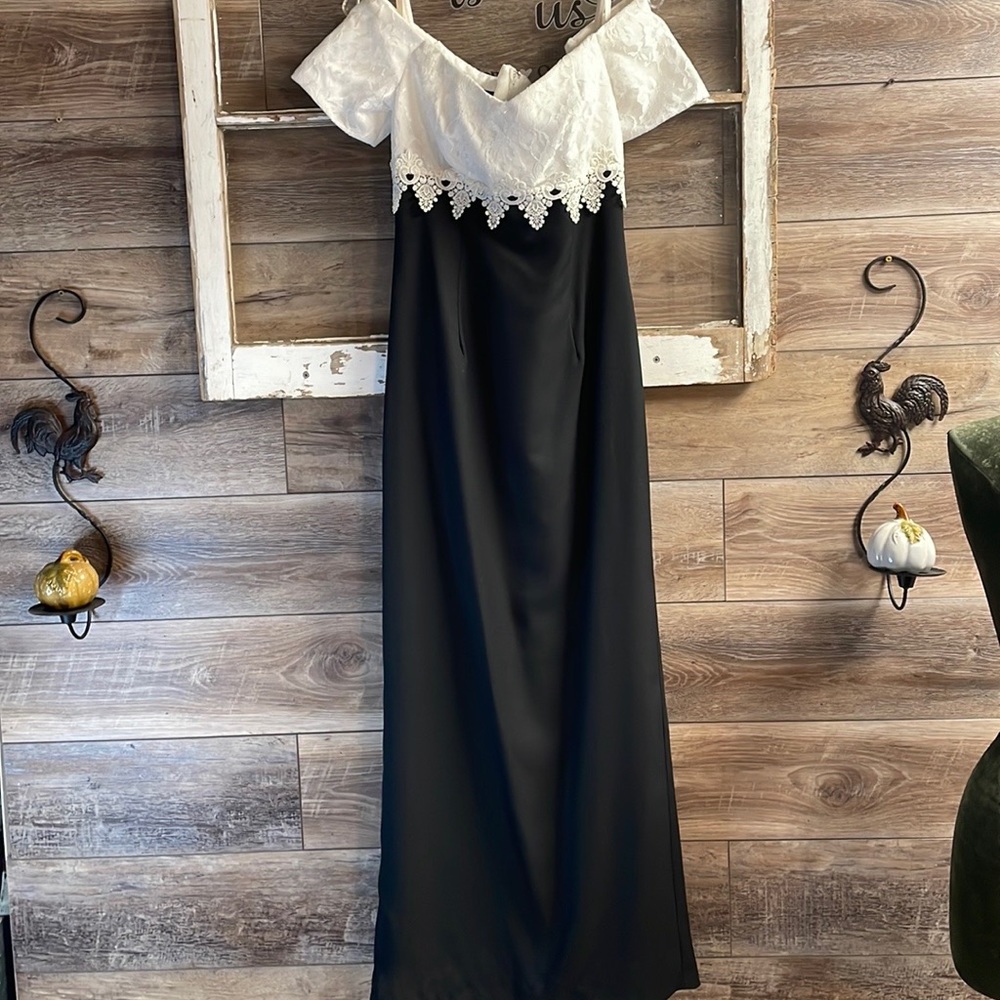 NWT Von Bramlett Bridesmaid/Formal Dress Black and White Size 6 Lace details